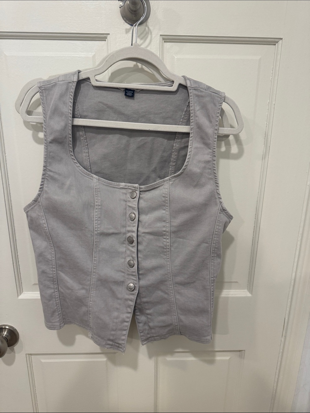 Sleeveless Button-Front Denim Tank Top in Light Gray